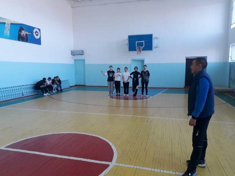 қыздары  арасында баскетбол жарысы